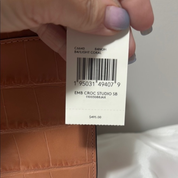 Coach Light Coral  Bag with Gold Hardware and matching wallet - Picture 9 of 14